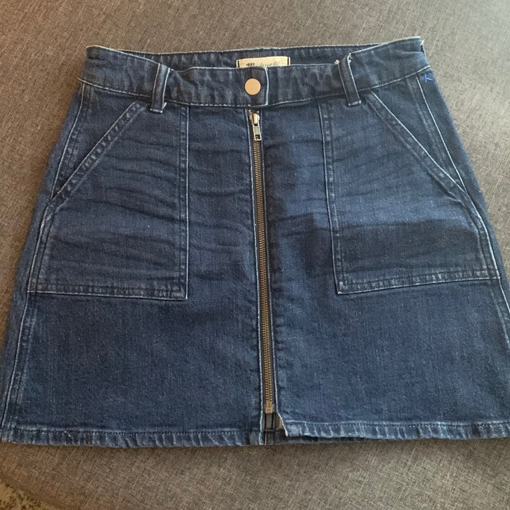 Madewell Denim Utility Zip Skirt A line mini w pockets. Size 27.
